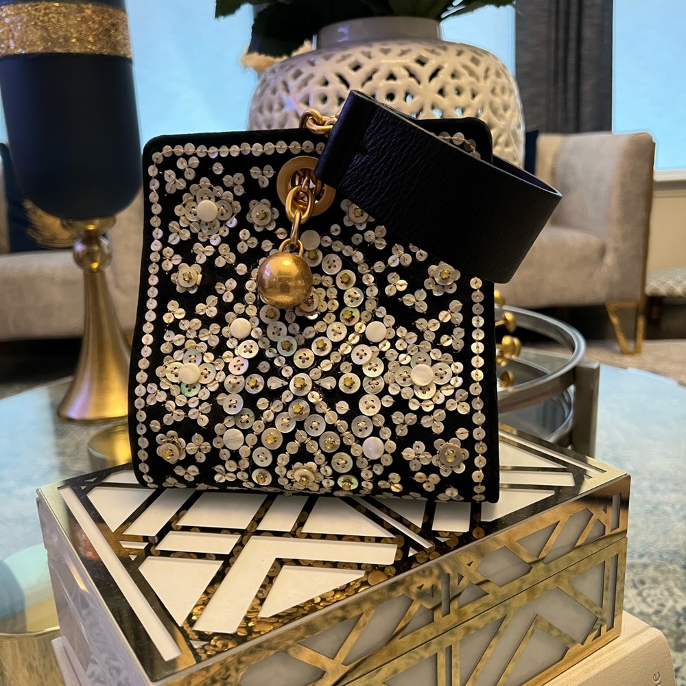 Tory burch